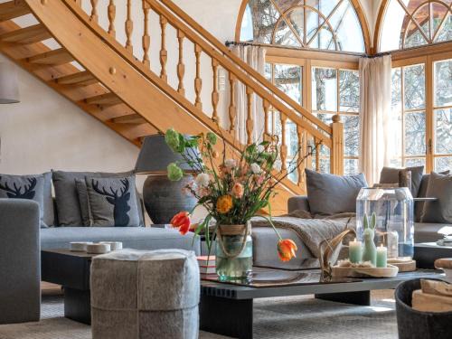 Sankt Johann in Tirol Villa | Exclusive Tyrolean Chalet near Ski lifts, cleaning included