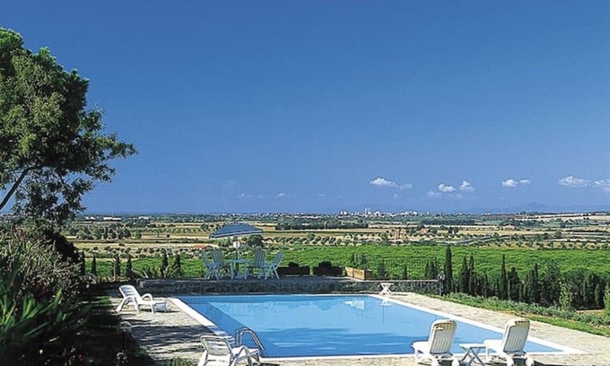 Massa Marittima Villa | Exclusive villa with swimming pool in the middle of vineyards