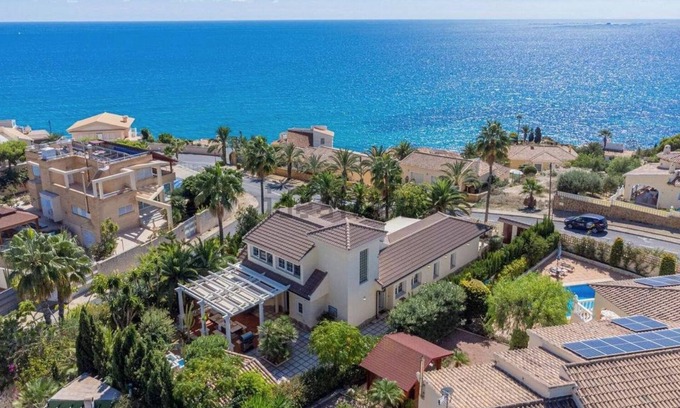 Coveta Fuma Casa | Exclusive Villa by the Sea