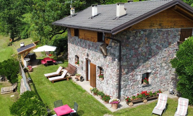 Pergine Valsugana Chalet De Esquí | Exclusive wooden chalet with private SPA from 2026 in the Dolomites