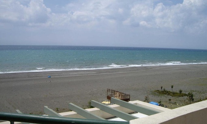 Benajarafe Apartamento | exclusivo Atico en primera línea de playa