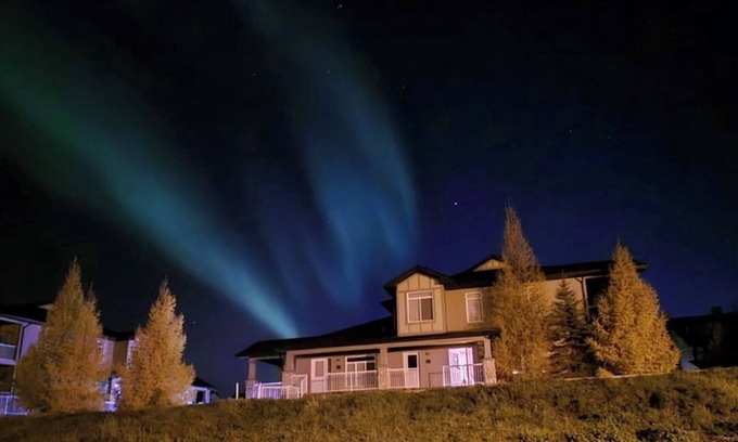 Fort McMurray Condominio | Executive 2 Bed/2 Bath Heated Garage