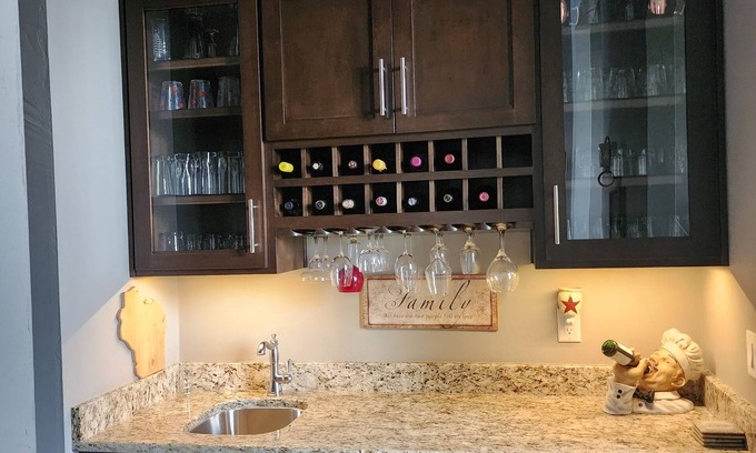 Wrightstown Casa | Executive 3-bedroom home available for NFL DRAFT. 18 min from Lambeau Field