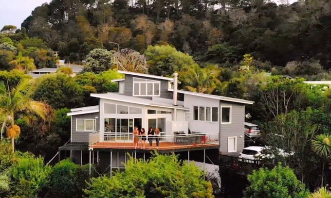 Coopers Beach Apartamento | Executive Accommodation with World Class Views