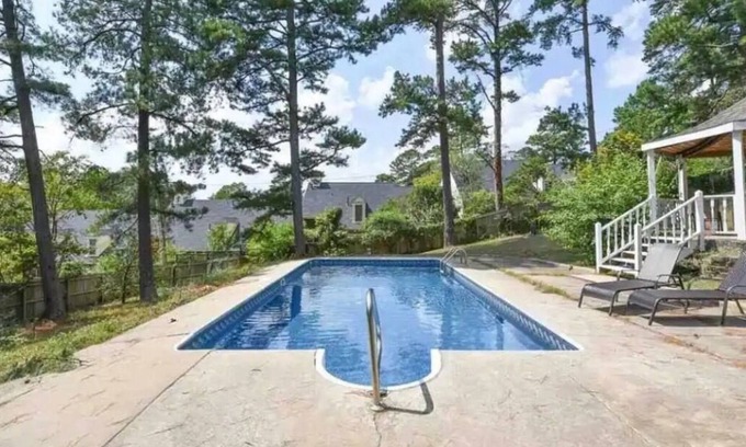 Little Rock Casa | Executive Family Style Getaway