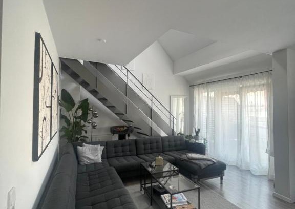 Hainholz Apartamento | Executive Maisonette Penthouse Loft, Rooftop Pool, Central Hannover and Direct Messe Connection