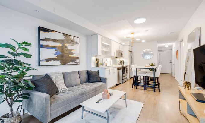 Fashion District Apartamento | Executive Monthly 2BR/2Bath Luxury Condo - Downtown Toronto
