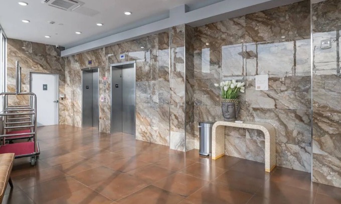 Hackensack River Waterfront Apartamento | EXECUTIVE QUEEN SUITE + Rooftop Deck near PATH/NYC