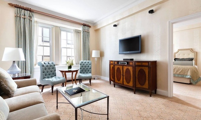 Central Park South Hotel | Executive Suite Interior View King Bed, The Pierre NYC | 2 Units