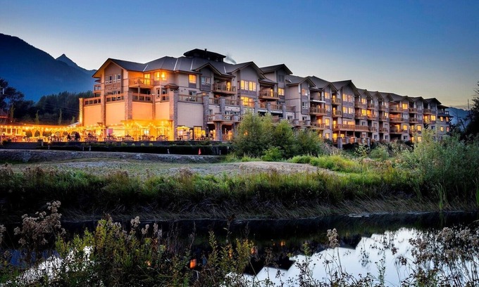 Garibaldi Highlands Hotel | Executive Suites Hotel & Resort, Squamish