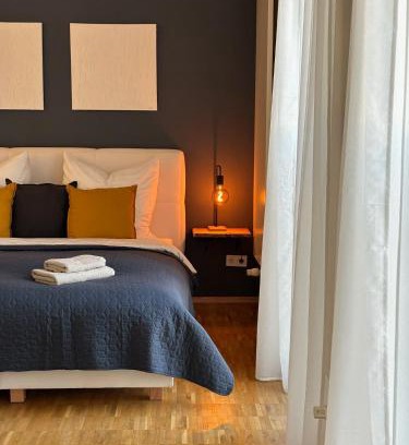 Cottbus Apartamento | EXKLUSIVES Stadthaus auf zwei Etagen am Staatstheater