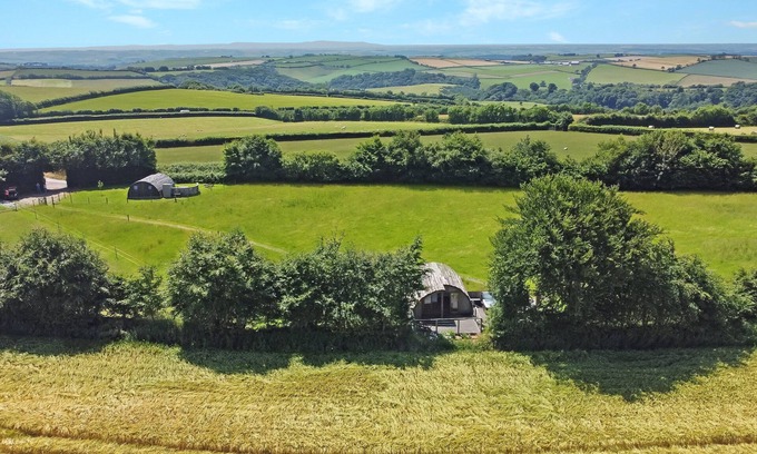 Brayford Cabaña | Exmoor View Log Cabin, nr North Molton