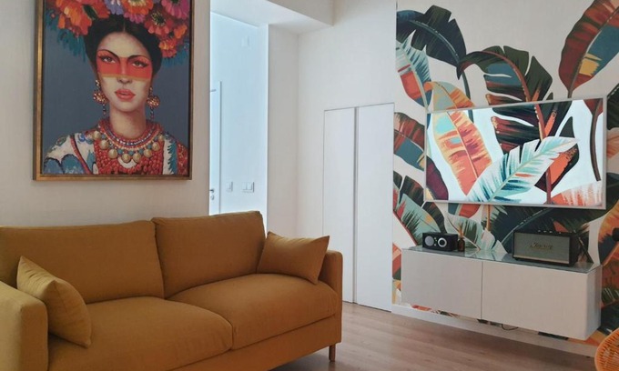Linda-a-Velha Apartamento | Exotic Fusion: Coffee & Radio