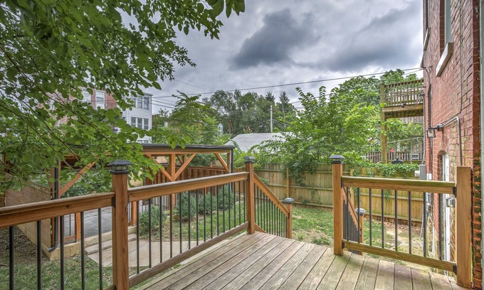 St. Louis Casa | Expansive Downtown Home | JZ Vacation Rentals