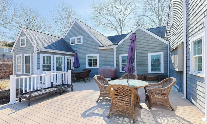 Buzzards Bay Casa | Expansive Oasis With Water Views, Walk To Beach!