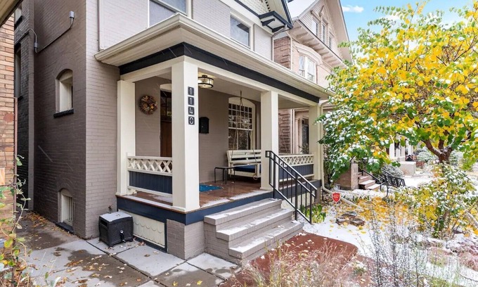 Capitol Hill Apartamento | Expansive Remodeled Basement Apartment in Capitol Hill