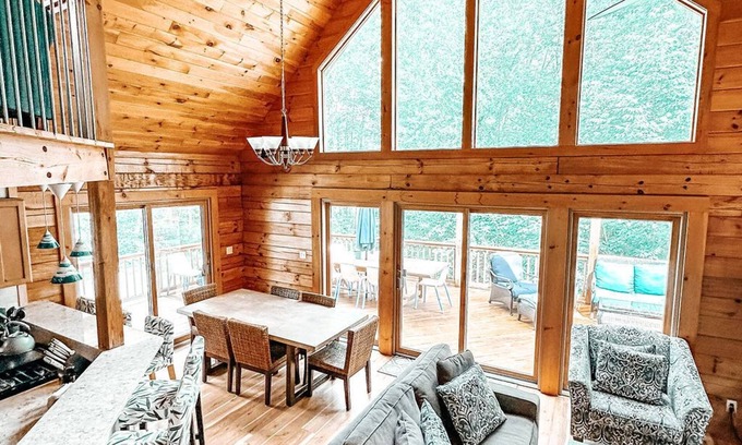 Standish Casa | Grande para múltiples familias, acceso a la playa a Sebago Lake, Dock, Nueva Log Home!