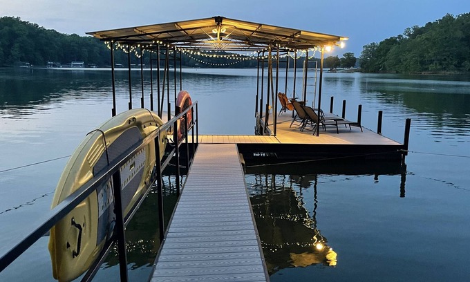 Reed Creek Casa | ¡Nuevo en VRBO! Aguas profundas con increíbles vistas. 2 tablas de paddle para su uso.