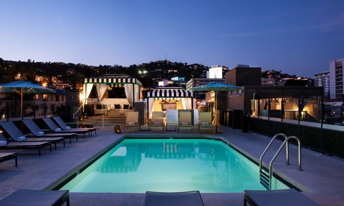 Norma Triangle Apartamento | Experience a Luxurious Stay with 3 Modern Units! Rooftop Pool, Pet-friendly!
