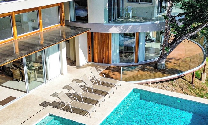 Tárcoles Casa | "Experience a unique moment in a corner of tranquility and natural beauty!"
