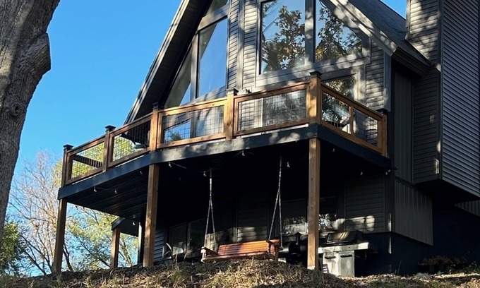 Lauderdale Lakes Casa | Experience All-Season Bliss on Lauderdale Lakes. New A-Frame with Game Room!