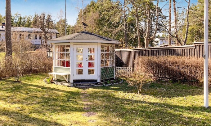 Stavsnas Casa | Alojamiento de 1 habitaciones en Stavsnäs