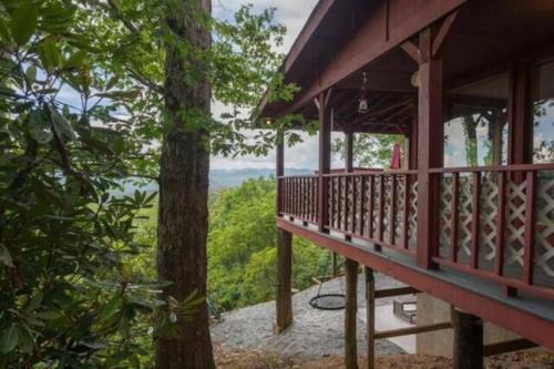 Almond Casa | Experience breathtaking mountain views at Tsali Sunrise, sleeps up to 8
