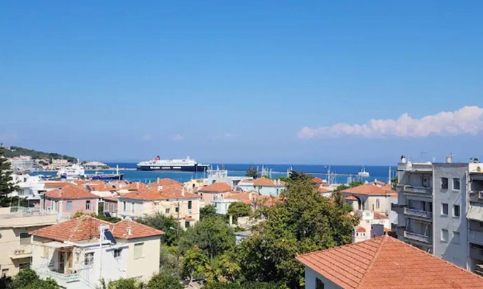 Mytilene Apartamento | Experience Comfort in our Newly Remodeled 5A