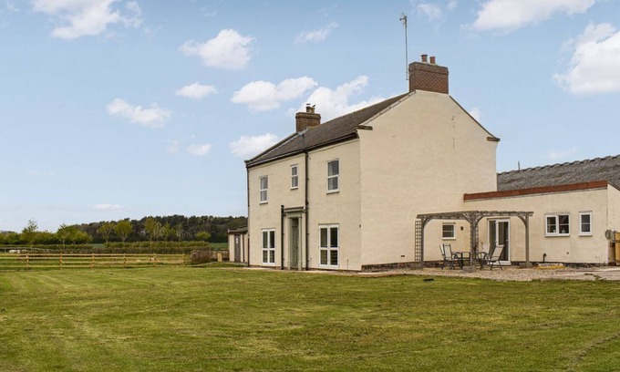 Darlington Cabaña | 4 bedroom accommodation in Hurworth Moor, near Darlington