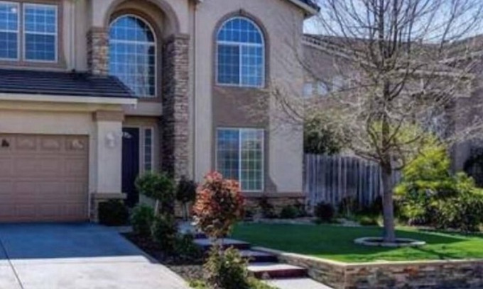 Elk Grove Casa | Experience Elk Grove living near CSUS – just a quick 18-min drive away