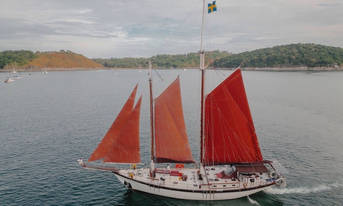 Mai Khao Alquiler De Eote | "Experience Life on Water - Spacious 4-Bedroom Yacht in Beautiful Phuket"