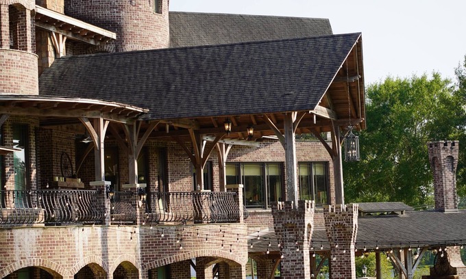 Poplarville Otro | Experience Luxury at a Secluded 10BR Castle: Lakes, Beach, Luxury! Pet Friendly