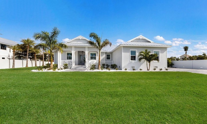 Boca Grande Casa | Experience luxury | Private Pool | Boca Grande, Pet Friendly | Sleeps 10