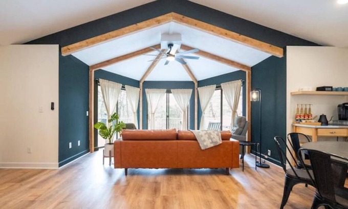 Basye Casa | Experience nature's charm! Retreat near Bryce Resort/George Washington Forest