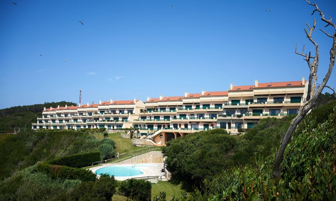 Pataias Apartamento | Experience Portugal at its finest: Beach, activities,culture -the perfect blend!