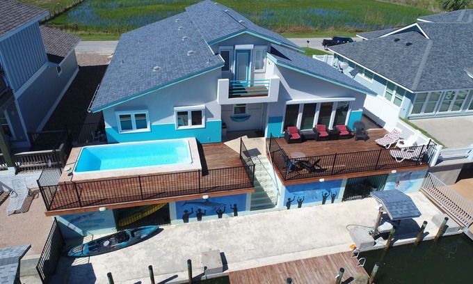 Rockport Casa | Experience Rockport charm, just a quick 11-minutes drive to Rockport Beach Park
