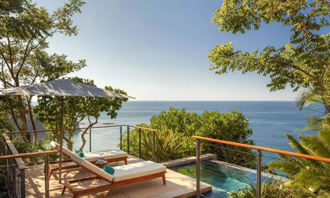 Lo de Marcos Casa | Experience Soothing Moments & Luxury! Balcony, Beachfront, Pets Allowed!