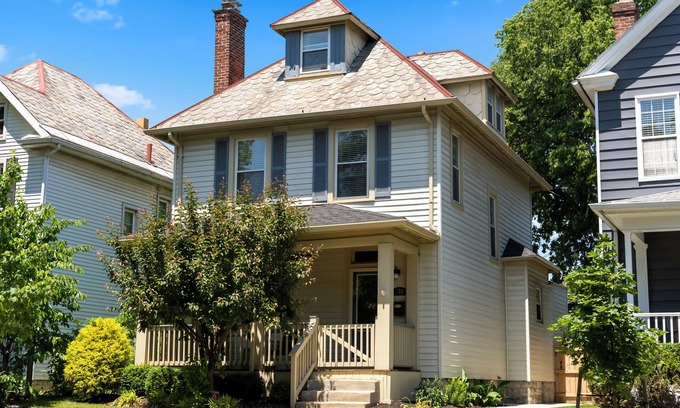 Merion Village Casa | Experience the charm of Hemingway's Hideaway, nestled in the vibrant Merion/German Village.