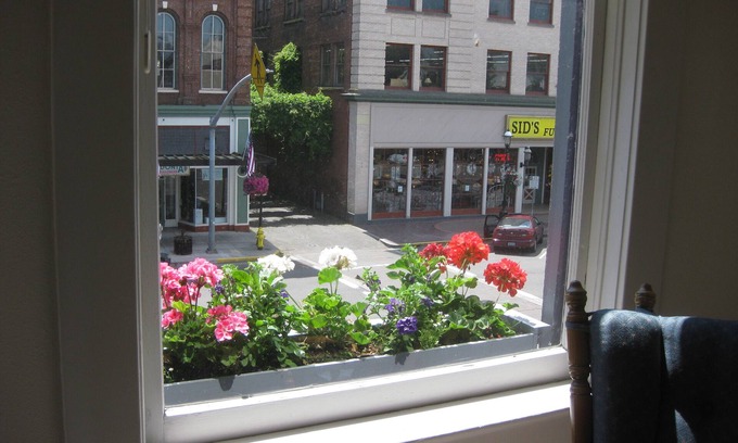 Central Area Apartamento | ¡Experimenta el encanto de Living Downtown! Wifi, restaurantes, tiendas, parques, vino!