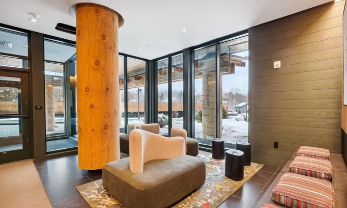 Stowe Area Condominio | Treehouse at Spruce Peak - new luxury build!