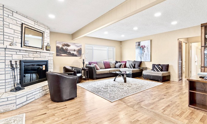 El Granada Casa | Experience the perfection of Half Moon Bay Oasis By Pillar Point Beach!