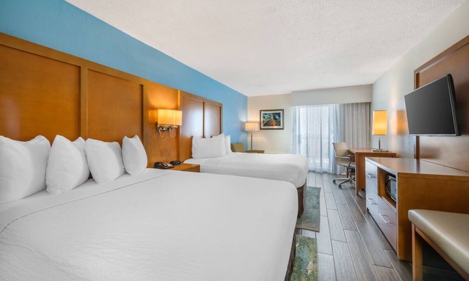 Seabreeze Park Hotel | Experience The Thrill From Your Modern Haven | Daytona Speedway & Theme Parks