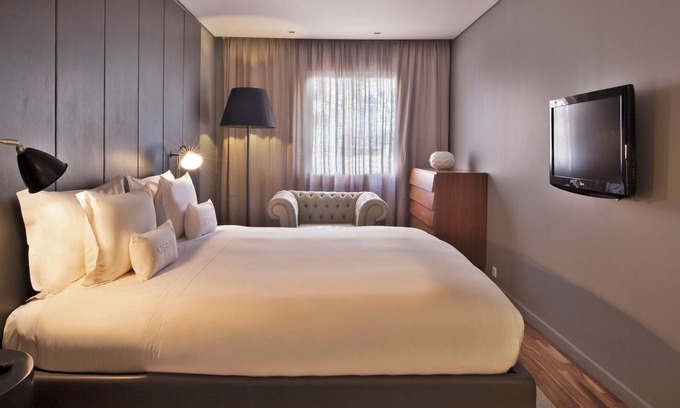 Santo Antonio Hotel | Explore Lisbon’s Sites! 3 Pet-Friendly Units w/ Full Kitchens, Onsite Jacuzzi!