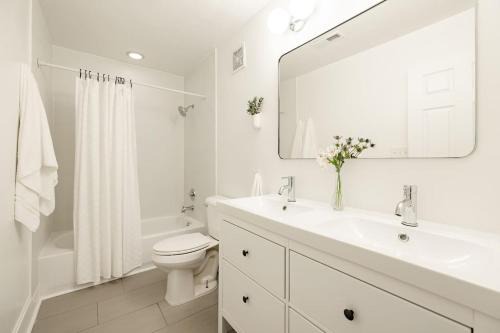Pendleton Casa | Explore OTR from a Parkside Condo - Walk to ALL