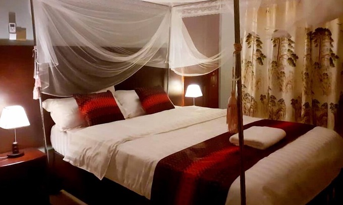 Kampala Hotel | Express View Inn