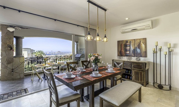 El Tezal Apartamento | Exquisite 2 BR Condo in Tezal Ocean Views & Amenities