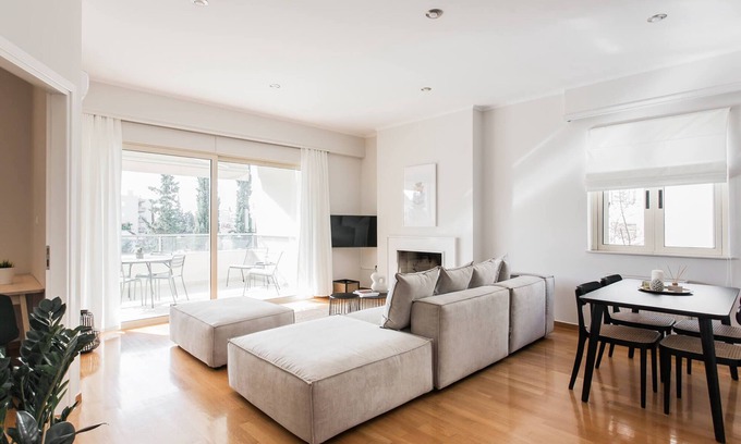 Agia Paraskevi Apartamento | Exquisite 2BR Apartment in Agia Paraskevi