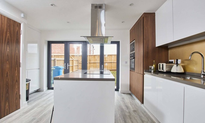 Failsworth Casa | Exquisite 5 Bedroom House with Parking