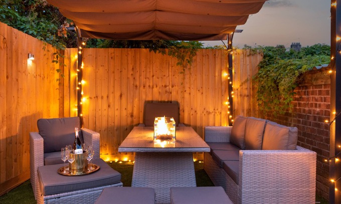 Penylan Apartamento | Exquisite Cardiff Apartments- with Garden Lounge & Games Room