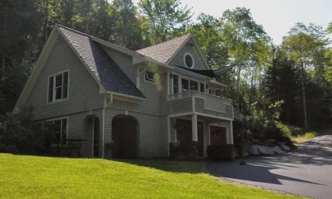 Northport Cabaña | Exquisito Carriage House en Hermosa costa de Maine